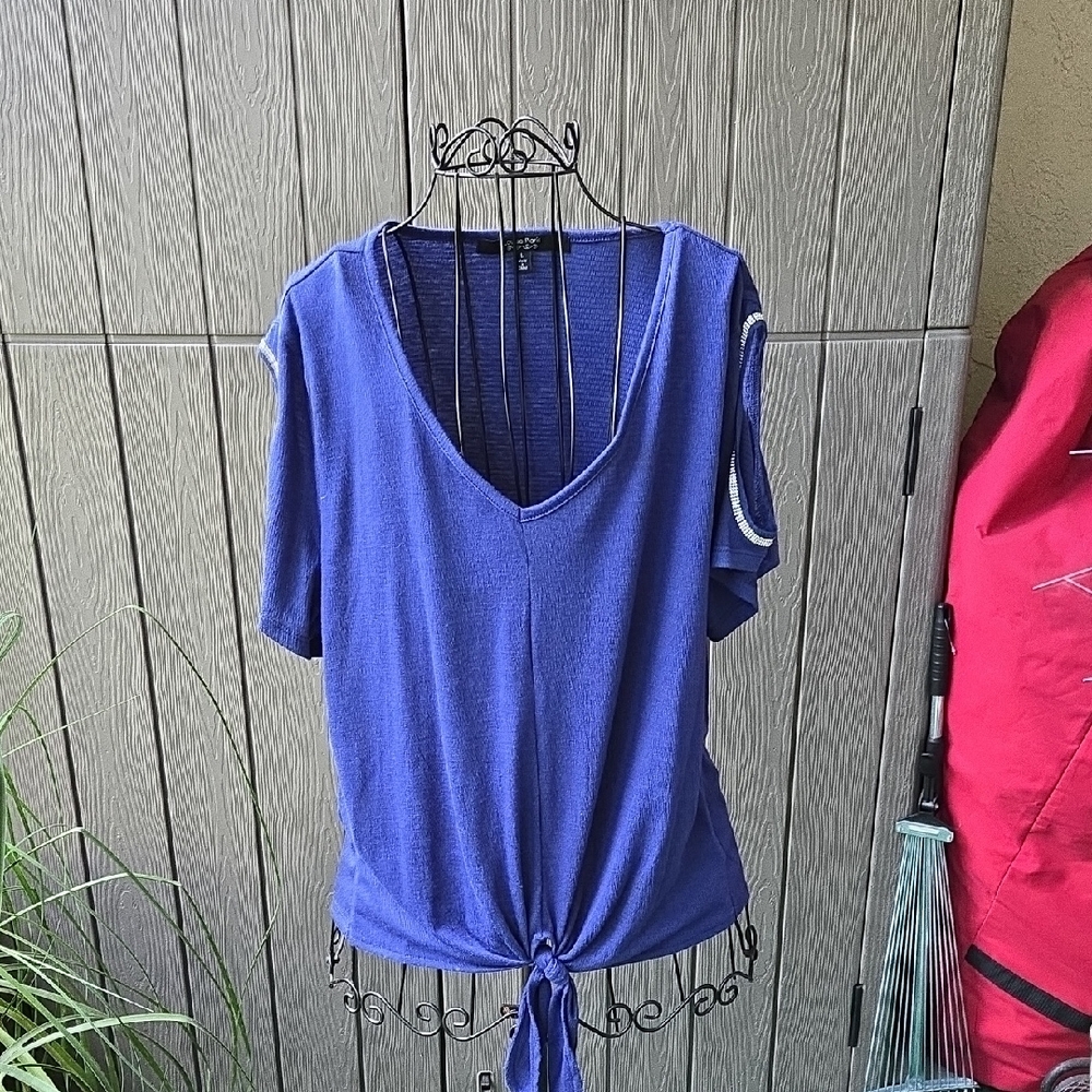 Elegant Blue Tie-Front Women's Top